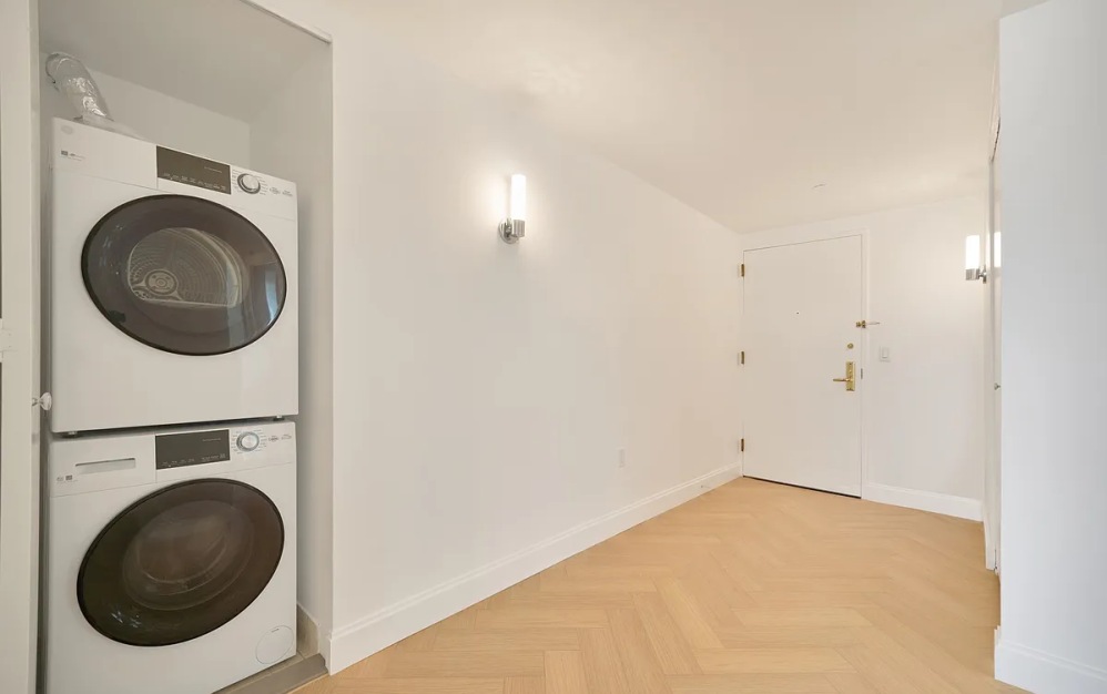 14S - 2 bedroom floorplan layout with 2 bathrooms and 1447 square feet (Floor 18)