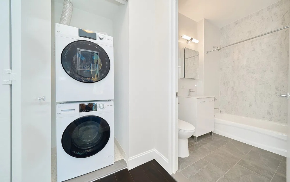 PH2B - 2 bedroom floorplan layout with 2.5 bathrooms and 1589 square feet (Floor 13)