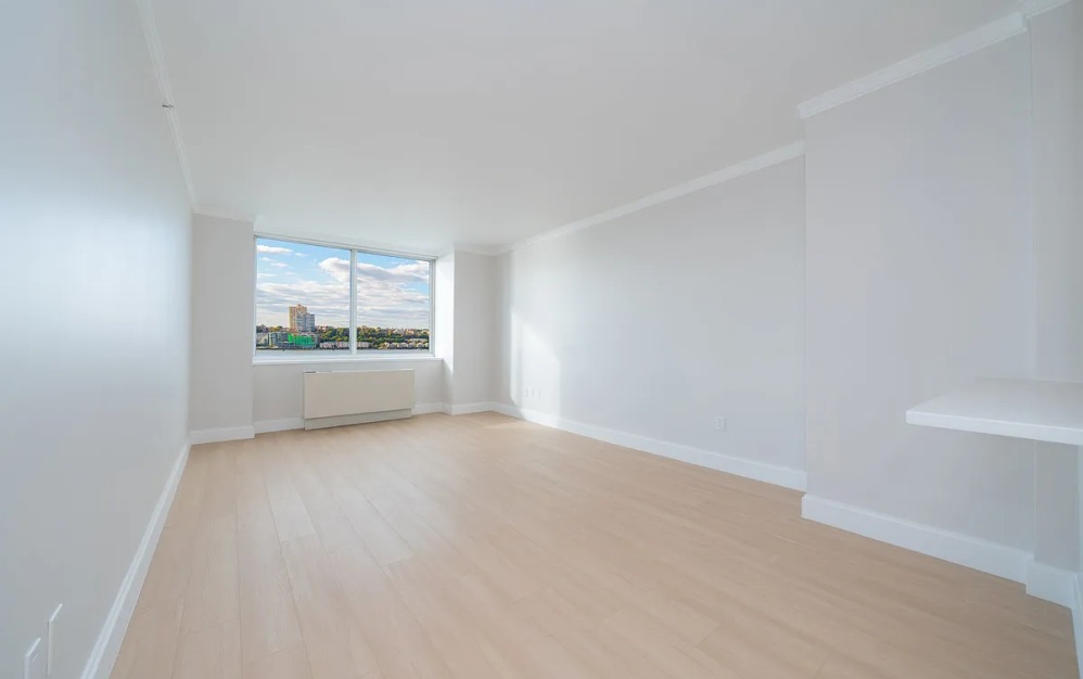 615 - 1 bedroom floorplan layout with 1 bathroom and 697 square feet (Floor 2)