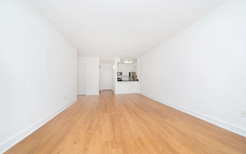 1008 - 1 bedroom floorplan layout with 1 bathroom and 679 square feet (Floor 4)