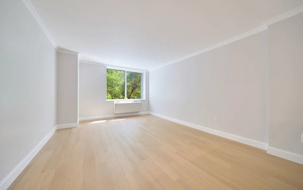 806 - 1 bedroom floorplan layout with 1 bathroom and 661 square feet (Floor 2)