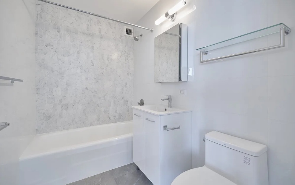 23C - 1 bedroom floorplan layout with 1 bathroom and 814 square feet (Floor 14)