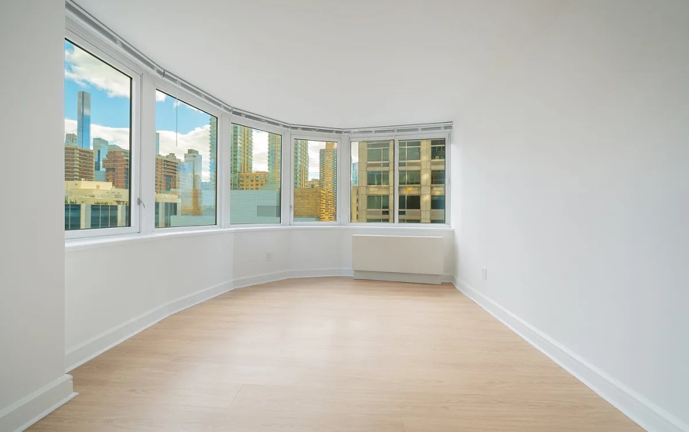 1527 - 2 bedroom floorplan layout with 2 bathrooms and 1140 square feet (Floor 7)