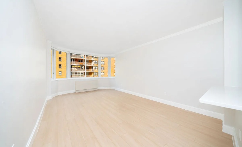 402 - 1 bedroom floorplan layout with 1 bathroom and 718 square feet