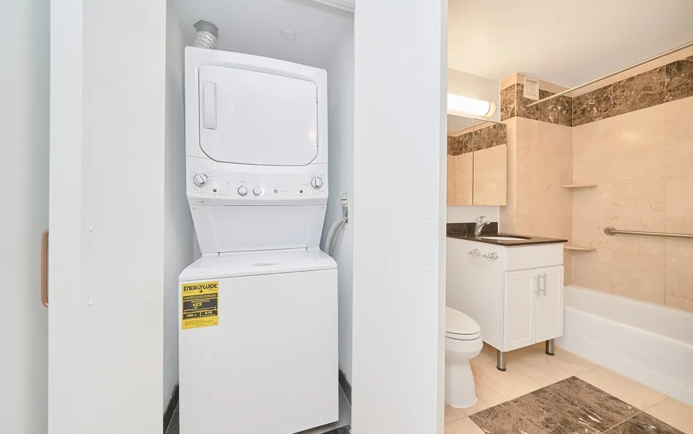 1903 - 1 bedroom floorplan layout with 1 bathroom and 729 square feet (Floor 11)
