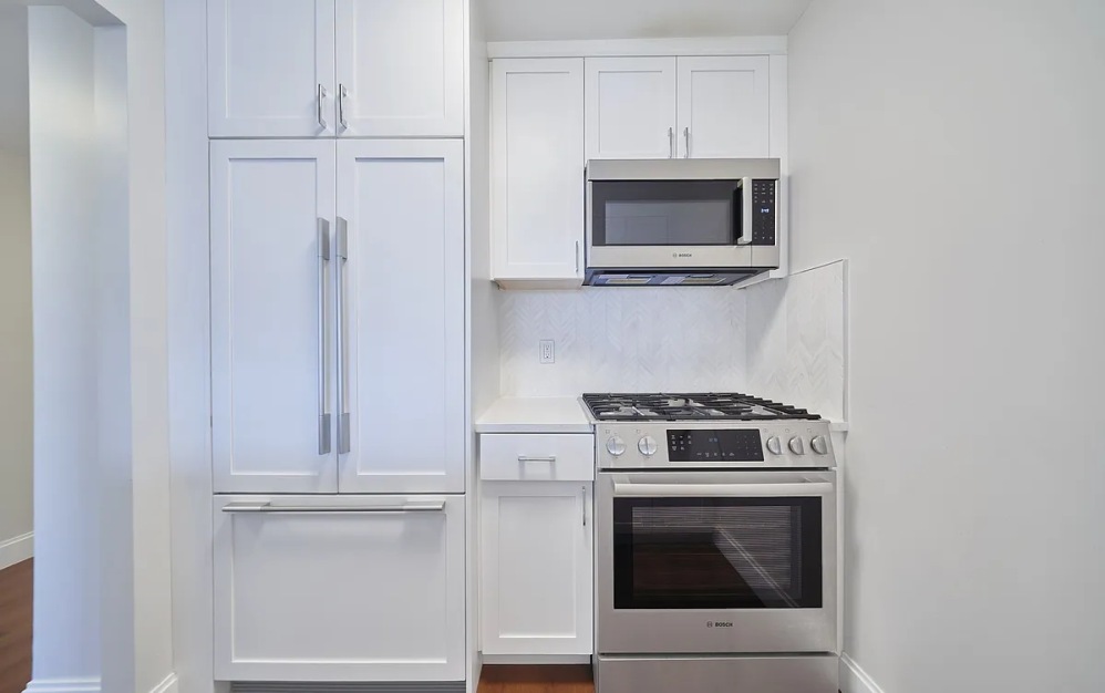 15P - 1 bedroom floorplan layout with 1 bathroom and 818 square feet (Floor 6)