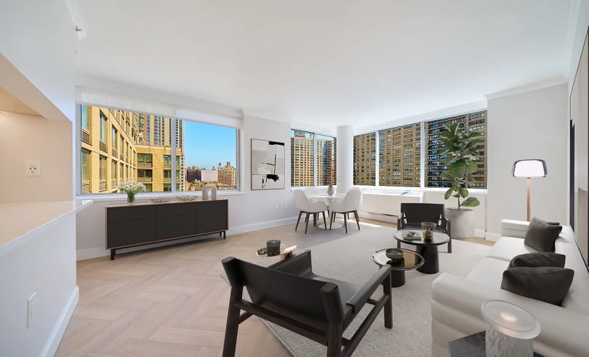 17U - 2 bedroom floorplan layout with 2 bathrooms and 1081 square feet
