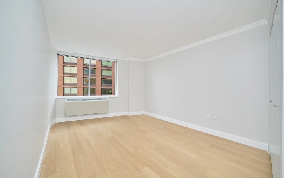 16C - 1 bedroom floorplan layout with 1 bathroom and 685 square feet (Floor 8)