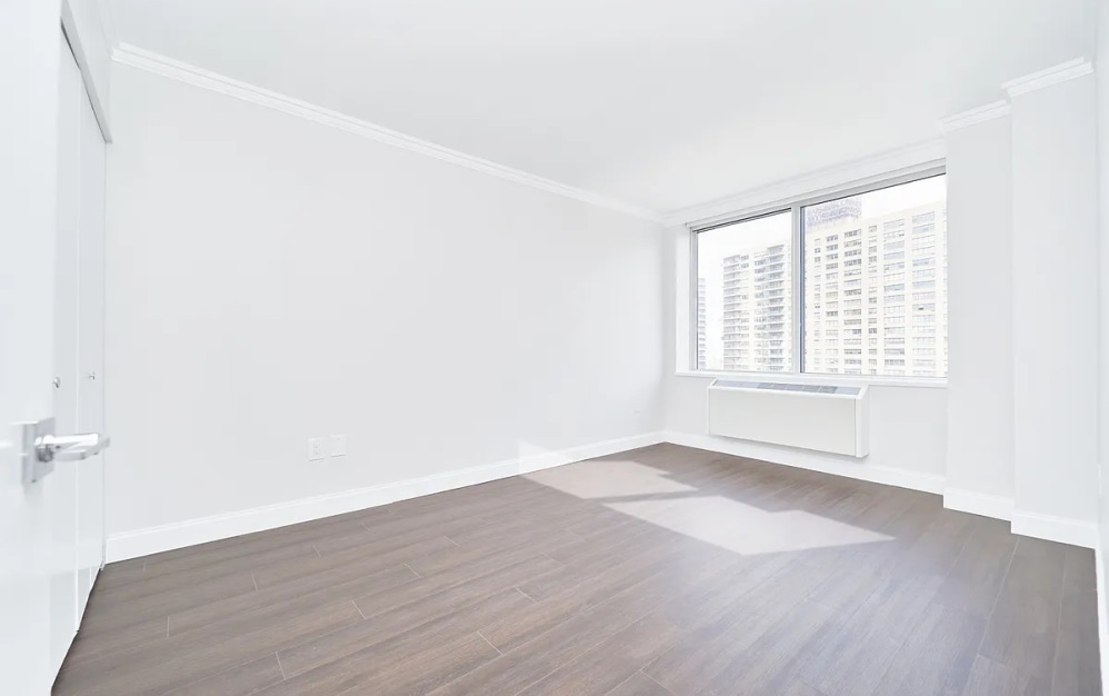 19H - 1 bedroom floorplan layout with 1 bathroom and 656 square feet (Floor 7)