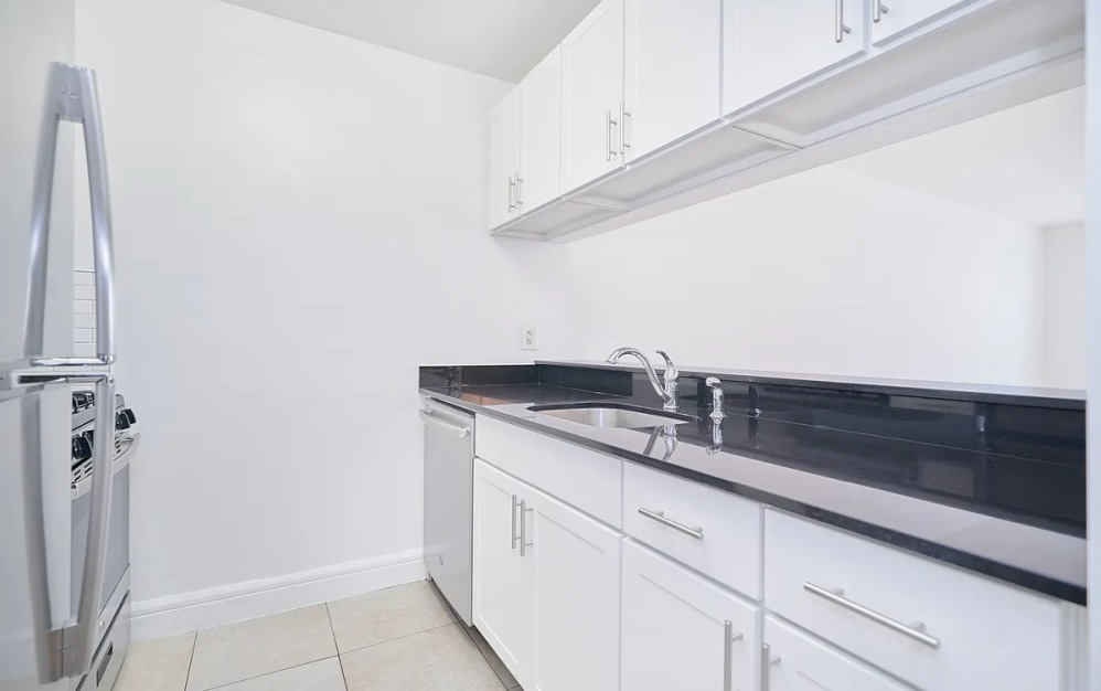 11A - 1 bedroom floorplan layout with 1 bathroom and 825 square feet (Floor 10)