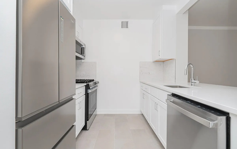 727 - 1 bedroom floorplan layout with 1 bathroom and  (Floor 7)