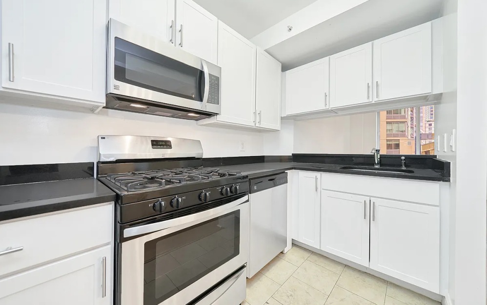601 - 1 bedroom floorplan layout with 1 bathroom and 525 square feet (Floor 6)