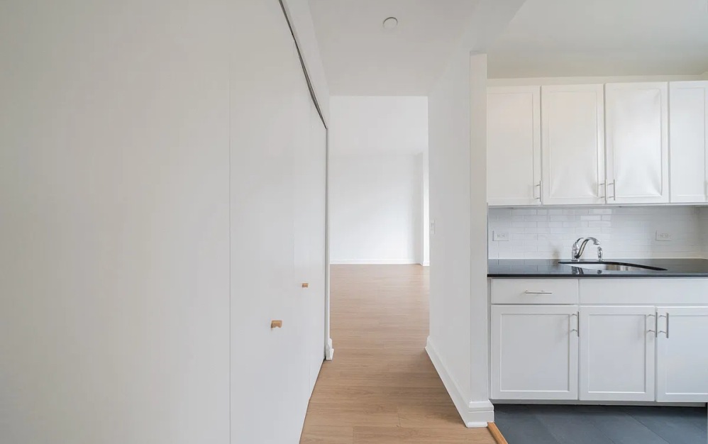 1418 - Studio floorplan layout with 1 bathroom and 582 square feet (Floor 6)