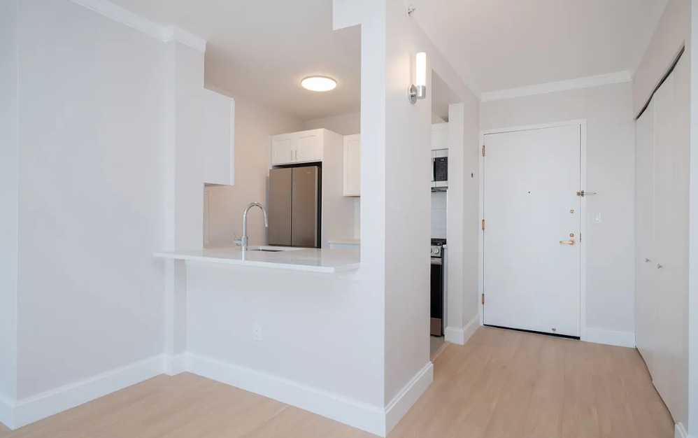 615 - 1 bedroom floorplan layout with 1 bathroom and 697 square feet (Floor 3)