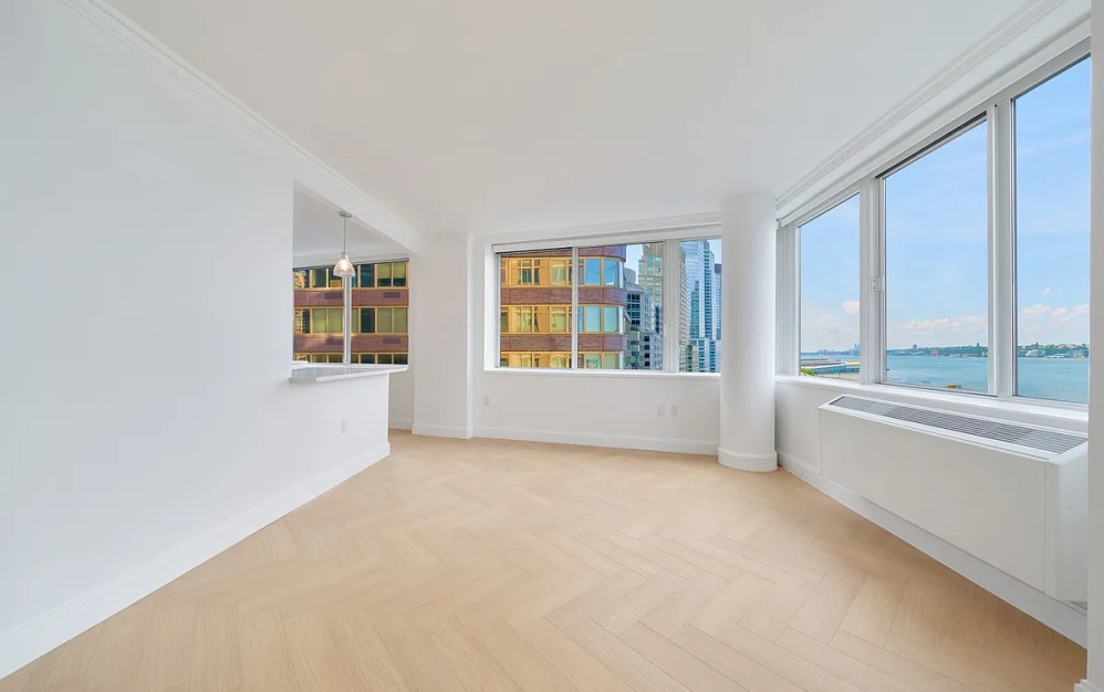 14S - 2 bedroom floorplan layout with 2 bathrooms and 1447 square feet (Floor 7)