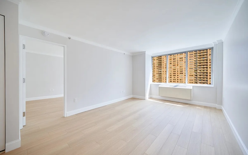 15L - 1 bedroom floorplan layout with 1 bathroom and 655 square feet (Floor 1)