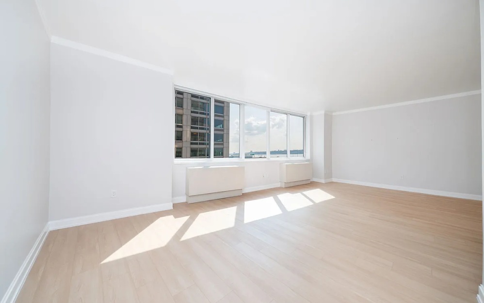 625 - Studio floorplan layout with 1 bathroom and 574 square feet (Floor 3)