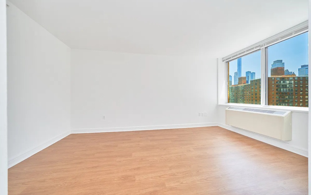 11F - Studio floorplan layout with 1 bathroom and 421 square feet (Floor 3)
