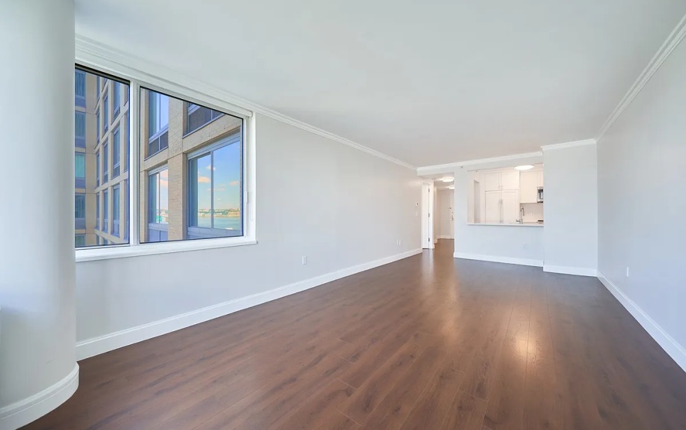 15P - 1 bedroom floorplan layout with 1 bathroom and 818 square feet (Floor 3)