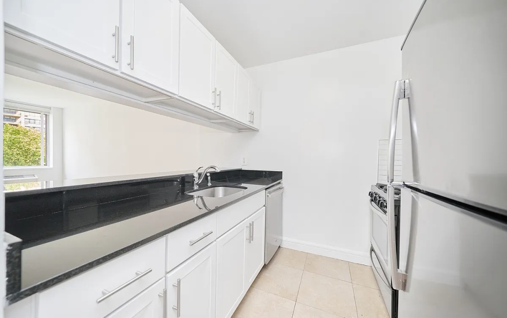 604 - 1 bedroom floorplan layout with 1 bathroom and 567 square feet (Floor 4)