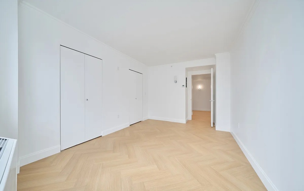 14S - 2 bedroom floorplan layout with 2 bathrooms and 1447 square feet (Floor 17)