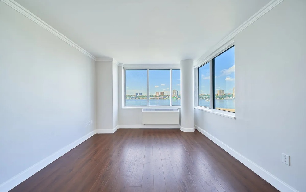 15P - 1 bedroom floorplan layout with 1 bathroom and 818 square feet (Floor 2)