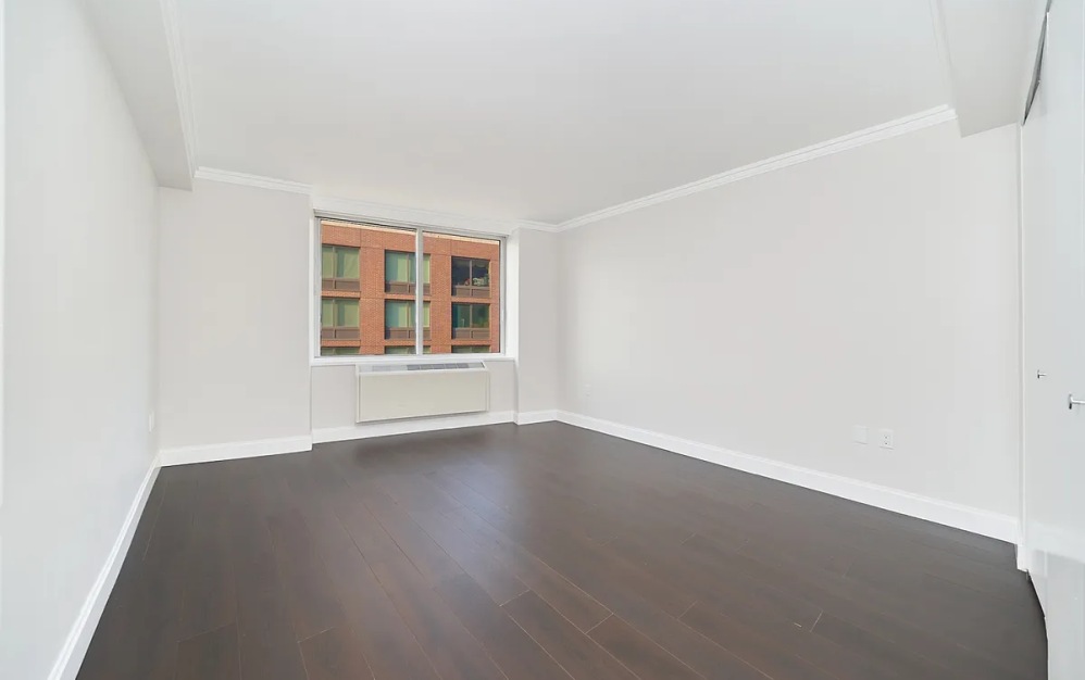 16B - 1 bedroom floorplan layout with 1 bathroom and 1347 square feet (Floor 19)