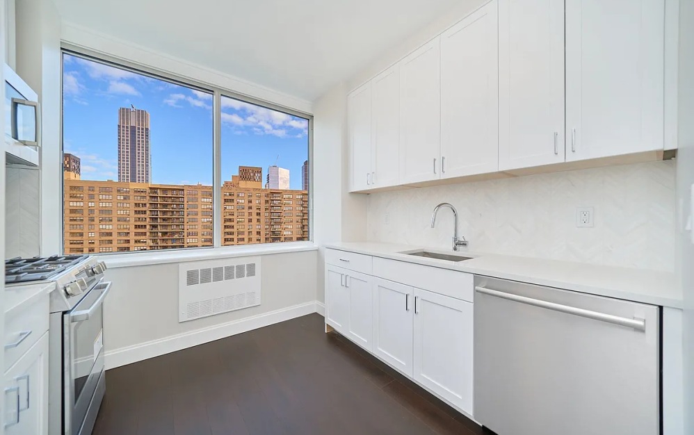 22B - 1 bedroom floorplan layout with 1 bathroom and 884 square feet (Floor 7)