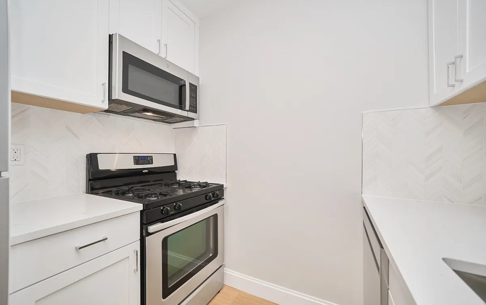 16C - 1 bedroom floorplan layout with 1 bathroom and 685 square feet (Floor 6)