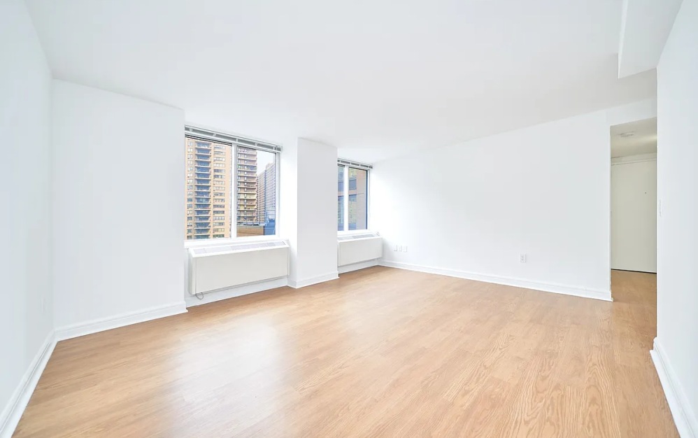 10T - 1 bedroom floorplan layout with 1 bathroom and 662 square feet (Floor 3)