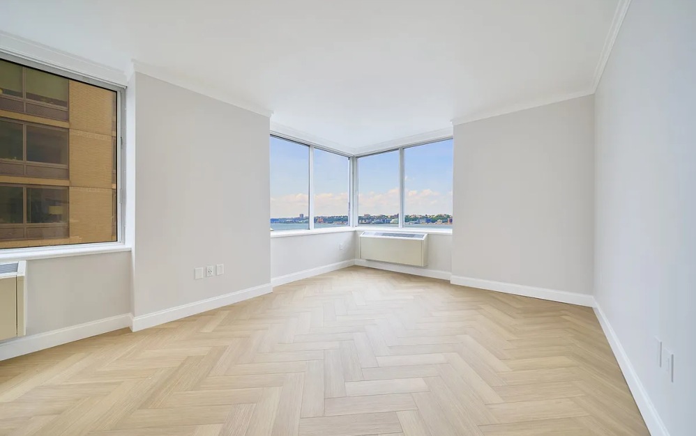 28C - 1 bedroom floorplan layout with 1 bathroom and 814 square feet (Floor 4)