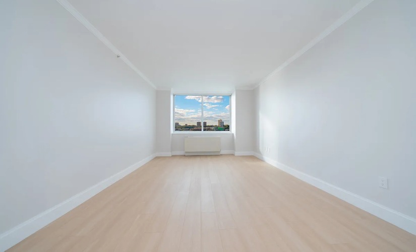 615 - 1 bedroom floorplan layout with 1 bathroom and 697 square feet