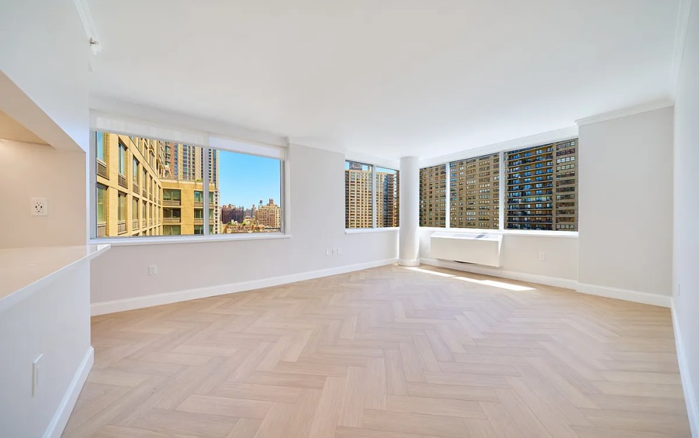 15U - 2 bedroom floorplan layout with 2 bathrooms and 1081 square feet (Floor 2)