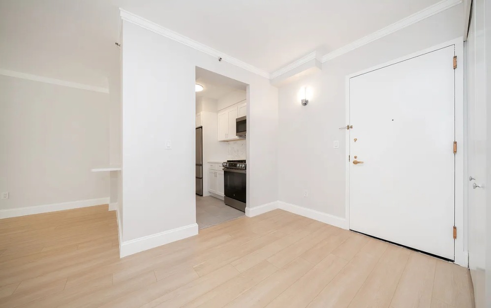 402 - 1 bedroom floorplan layout with 1 bathroom and 718 square feet (Floor 6)