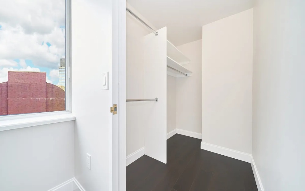 27F - 2 bedroom floorplan layout with 2 bathrooms and 1207 square feet (Floor 12)