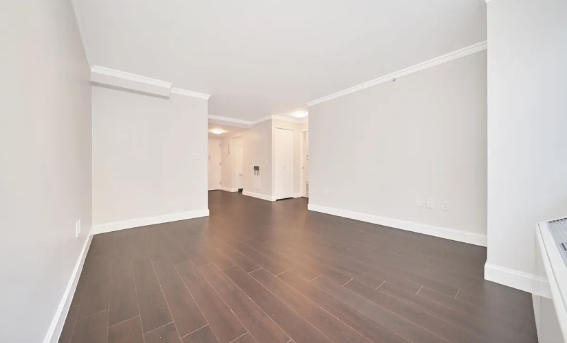 6N - 1 bedroom floorplan layout with 1 bathroom and 616 square feet