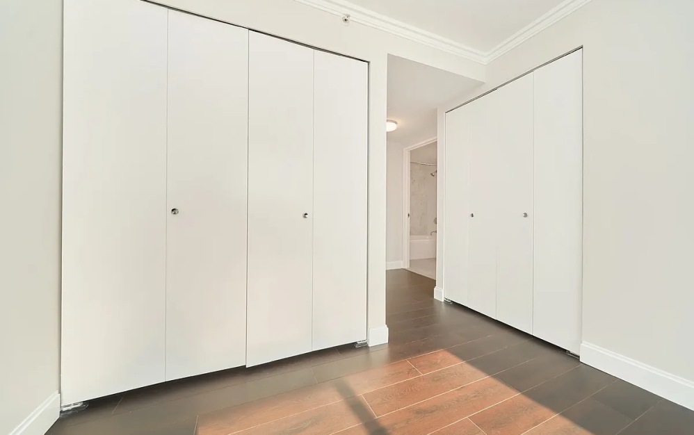 16B - 1 bedroom floorplan layout with 1 bathroom and 1347 square feet (Floor 15)