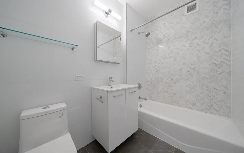 625 - Studio floorplan layout with 1 bathroom and 574 square feet (Floor 13)