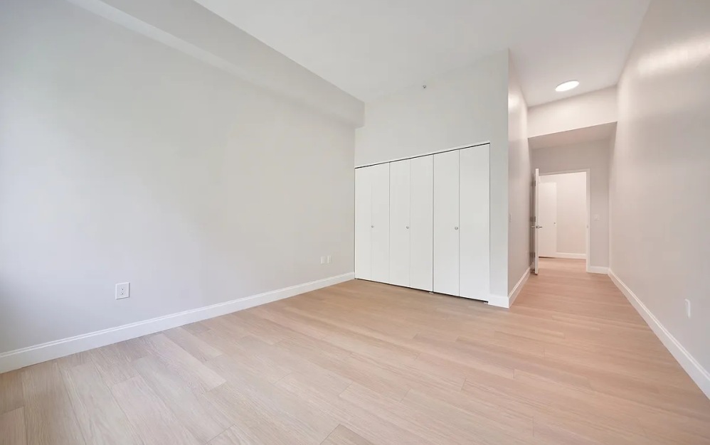 403 - 1 bedroom floorplan layout with 1 bathroom and 884 square feet (Floor 13)