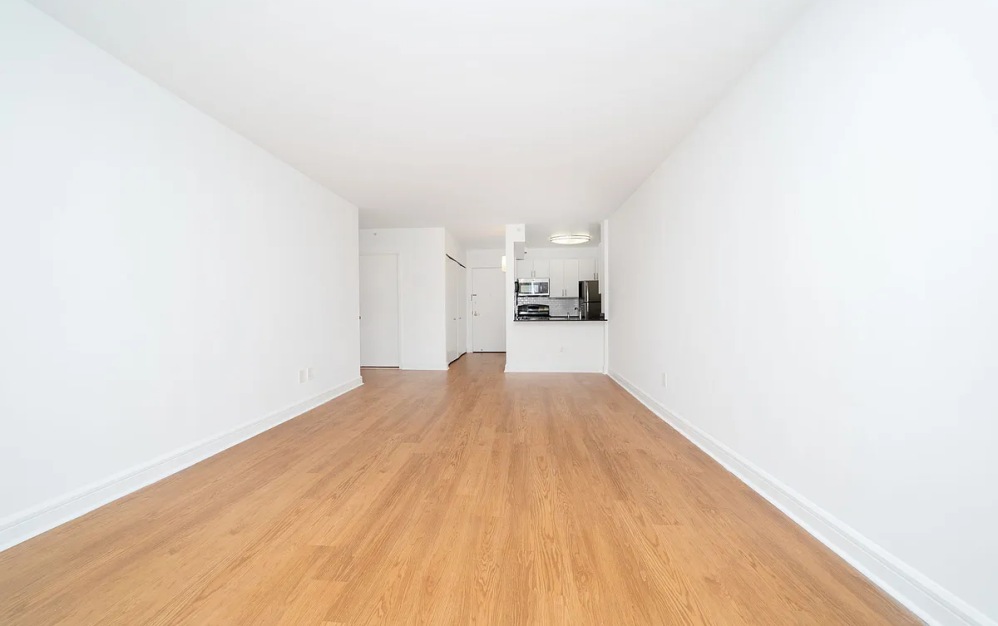 1008 - 1 bedroom floorplan layout with 1 bathroom and 679 square feet (Floor 3)