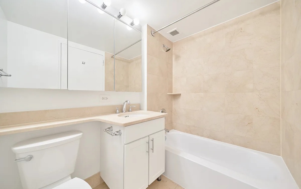 601 - 1 bedroom floorplan layout with 1 bathroom and 525 square feet (Floor 11)