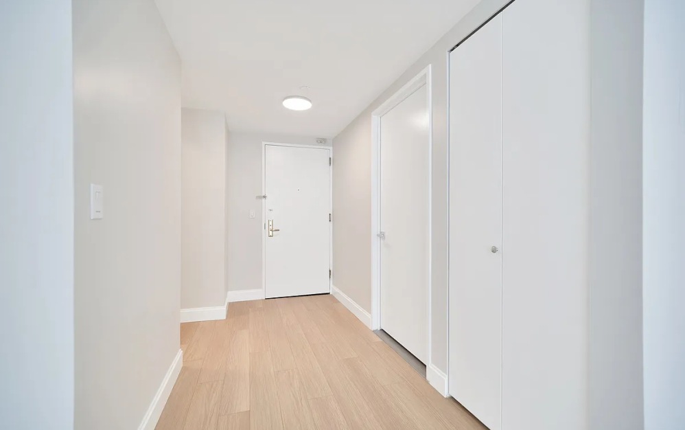 15L - 1 bedroom floorplan layout with 1 bathroom and 655 square feet (Floor 5)