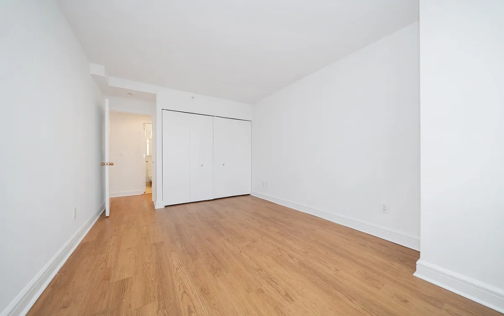 2009 - 1 bedroom floorplan layout with 1 bathroom and 711 square feet (Floor 7)