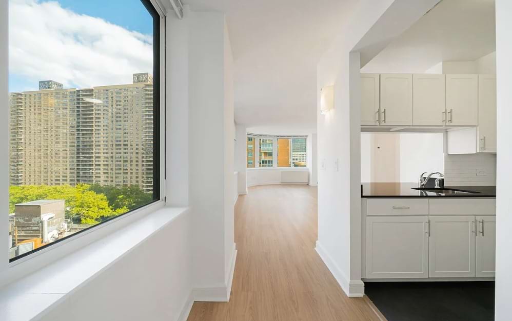 1527 - 2 bedroom floorplan layout with 2 bathrooms and 1140 square feet (Floor 4)