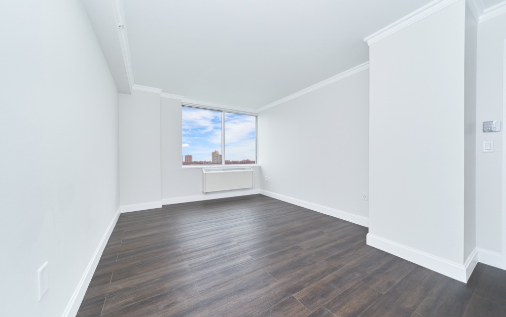 11R - 1 bedroom floorplan layout with 1 bathroom and 804 square feet (Floor 12)