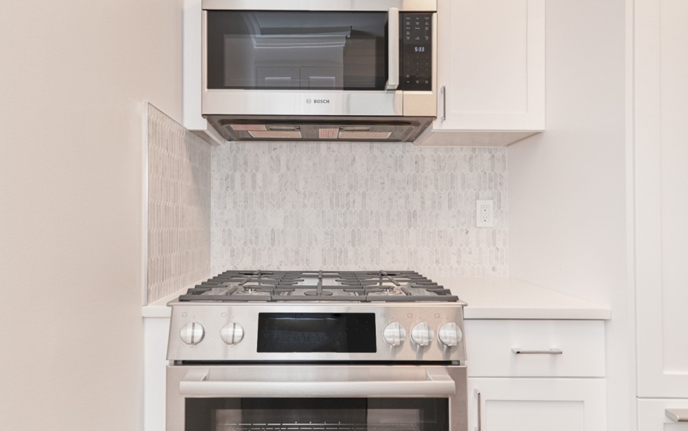 11R - 1 bedroom floorplan layout with 1 bathroom and 804 square feet (Floor 6)