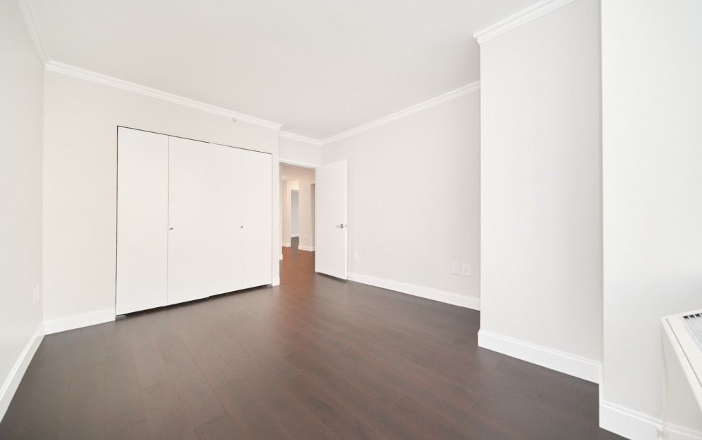 21F - 2 bedroom floorplan layout with 2 bathrooms and 1207 square feet (Floor 15)
