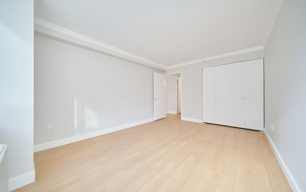10J - 1 bedroom floorplan layout with 1 bathroom and 702 square feet (Floor 10)