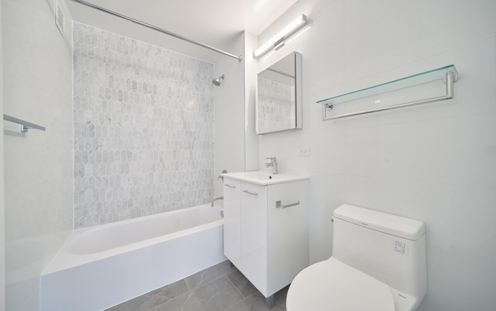 10J - 1 bedroom floorplan layout with 1 bathroom and 702 square feet (Floor 14)