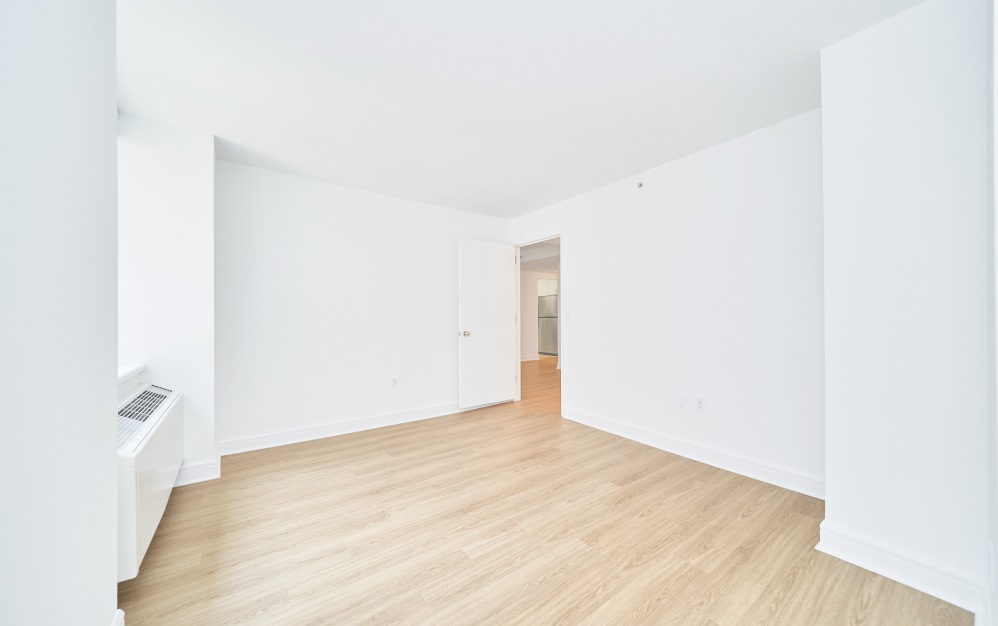 14G - 1 bedroom floorplan layout with 1 bathroom and 651 square feet (Floor 8)